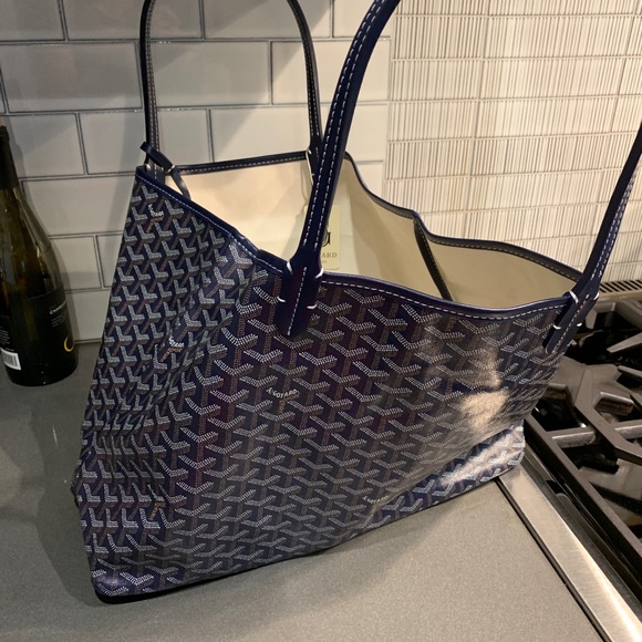 Meet your Posher, A - Picture 5 of 8